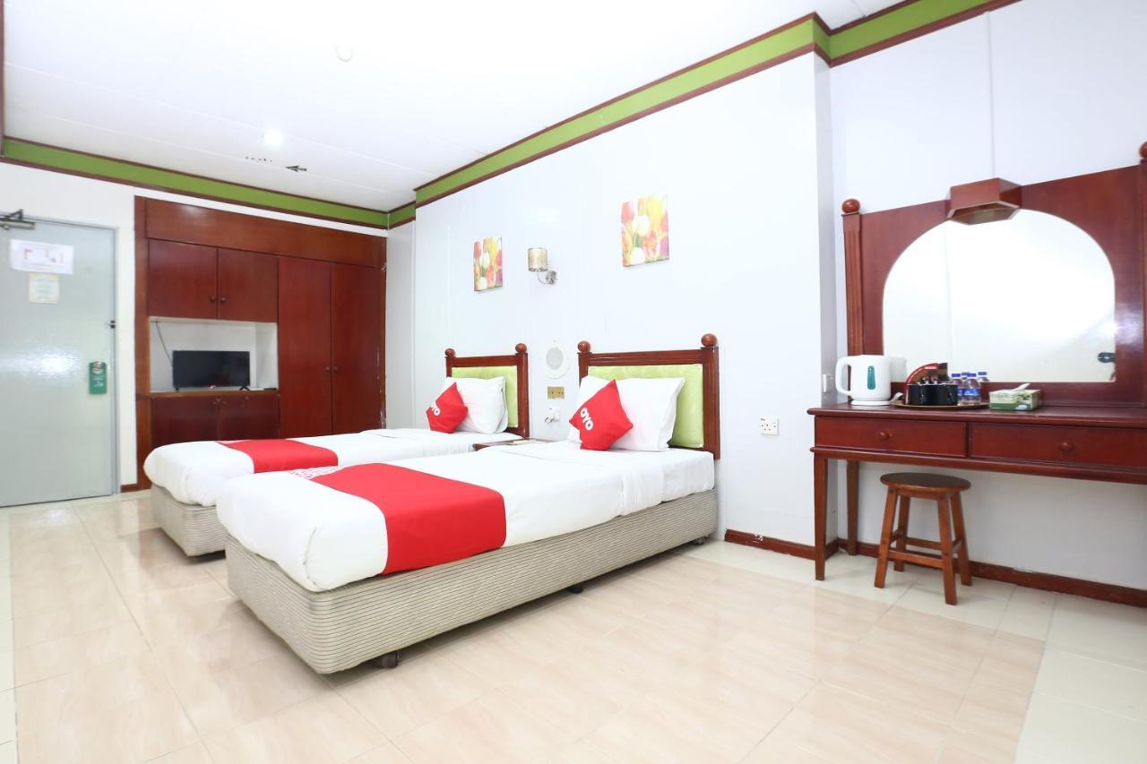 Oyo 89489 Al Ansar Hotel Kota Bharu Eksteriør billede
